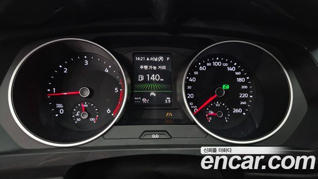 Volkswagen Tiguan 2020 — photo 8