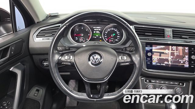 Volkswagen Tiguan 2020 — photo 13