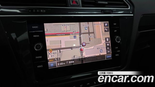 Volkswagen Tiguan 2020 — photo 14