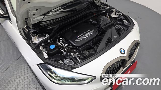 BMW 1-Series 2022 — photo 6