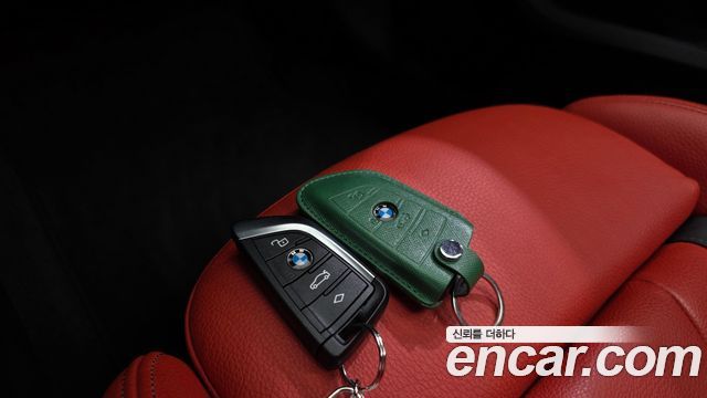 BMW 1-Series 2022 — photo 23