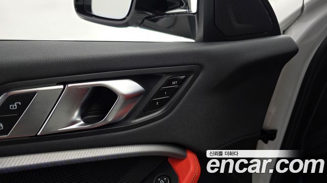 BMW 1-Series 2022 — photo 30