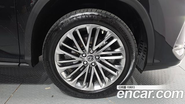 Lexus RX 2022 — photo 7