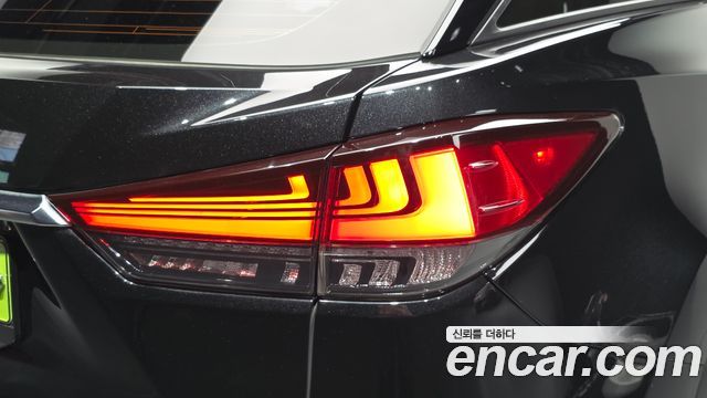 Lexus RX 2022 — photo 9