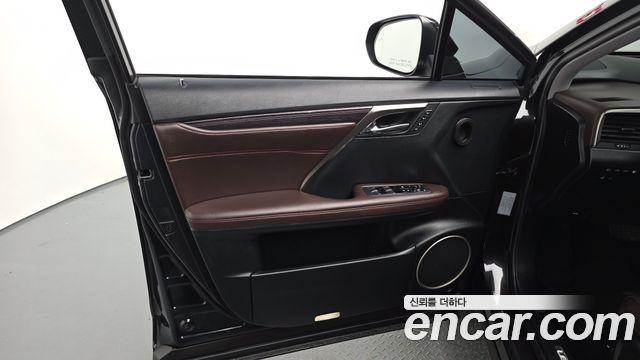 Lexus RX 2022 — photo 14