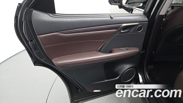 Lexus RX 2022 — photo 15