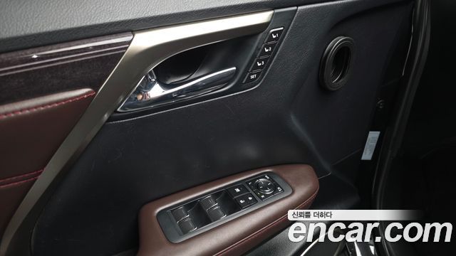 Lexus RX 2022 — photo 29