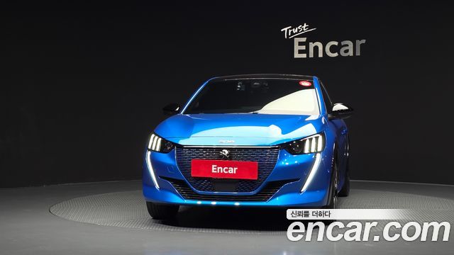 Peugeot 208 2021 — photo 3