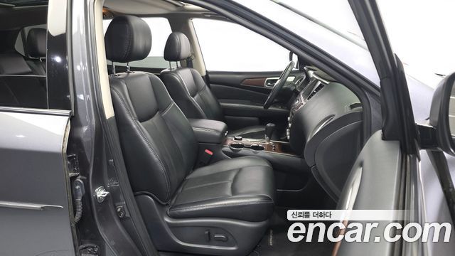 Nissan Pathfinder 2018 — photo 17
