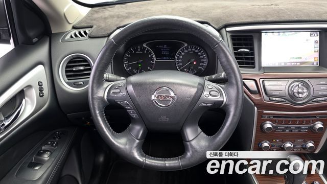 Nissan Pathfinder 2018 — photo 19