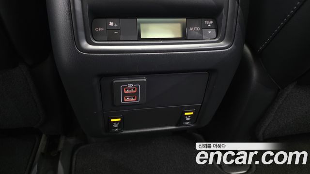 Nissan Pathfinder 2018 — photo 25