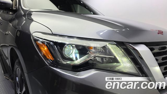Nissan Pathfinder 2018 — photo 8