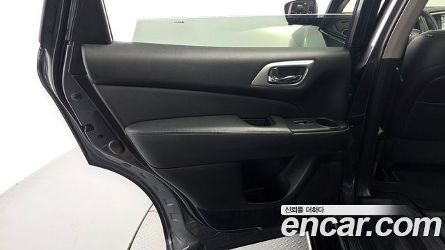Nissan Pathfinder 2018 — photo 15