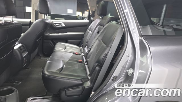 Nissan Pathfinder 2018 — photo 16