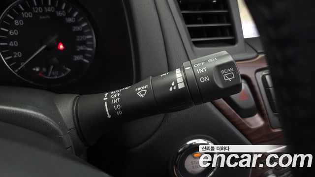 Nissan Pathfinder 2018 — photo 36