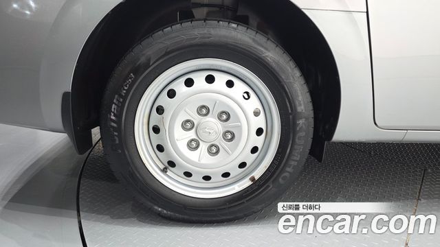 Hyundai Staria 2023 — photo 5
