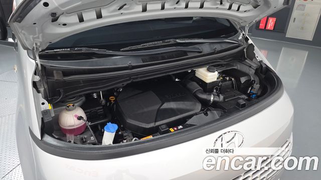 Hyundai Staria 2023 — photo 6