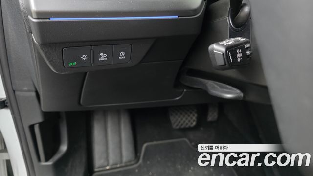 Audi Q4 e-tron 2025 — photo 27