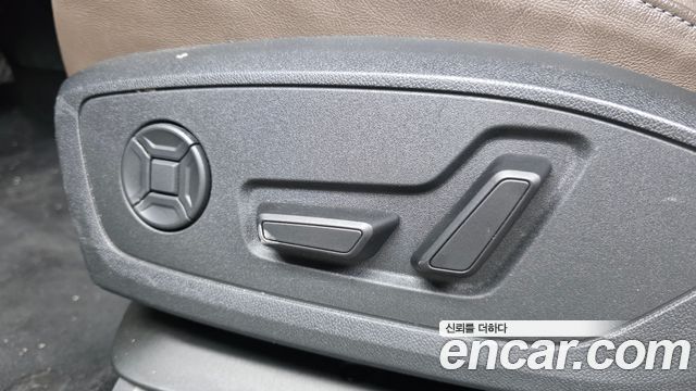 Audi Q4 e-tron 2025 — photo 29