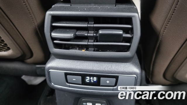 Audi Q4 e-tron 2025 — photo 31
