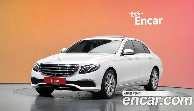 Mercedes-Benz E-Class 2017 — photo 1