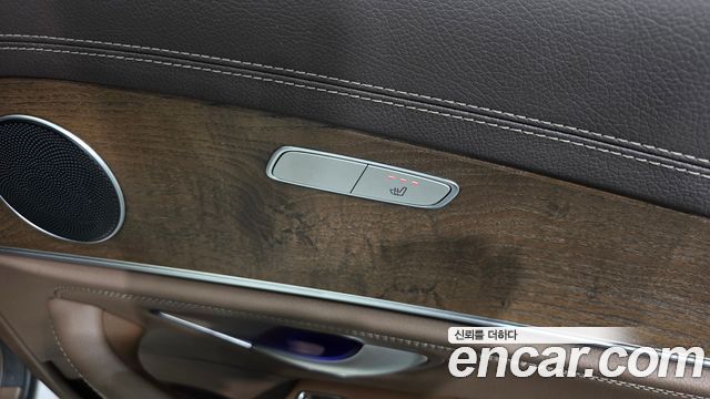 Mercedes-Benz E-Class 2017 — photo 31