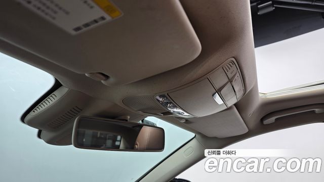 Mercedes-Benz E-Class 2017 — photo 32
