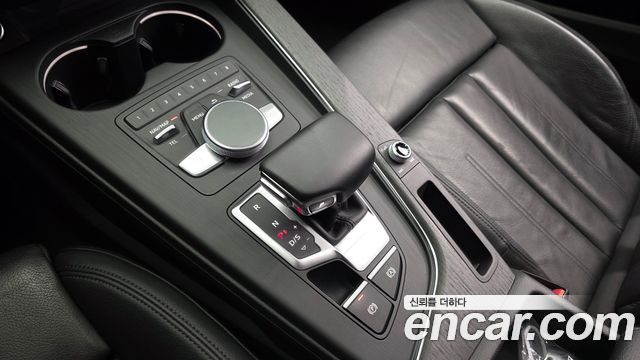 Audi A4 2018 — photo 9
