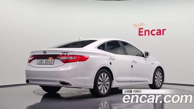 Hyundai Grandeur 2015 — photo 2