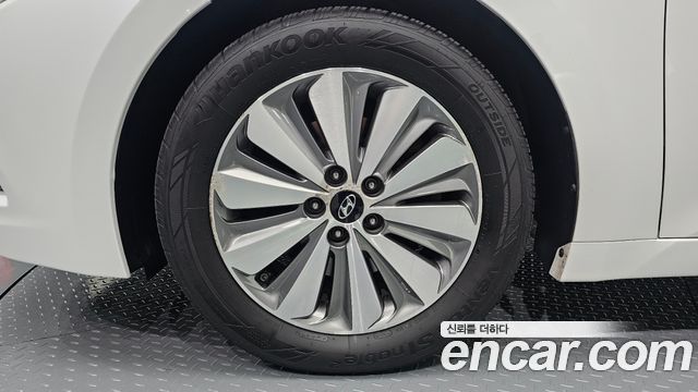 Hyundai Grandeur 2015 — photo 5