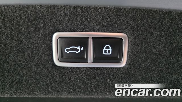 Genesis G90 2022 — photo 30