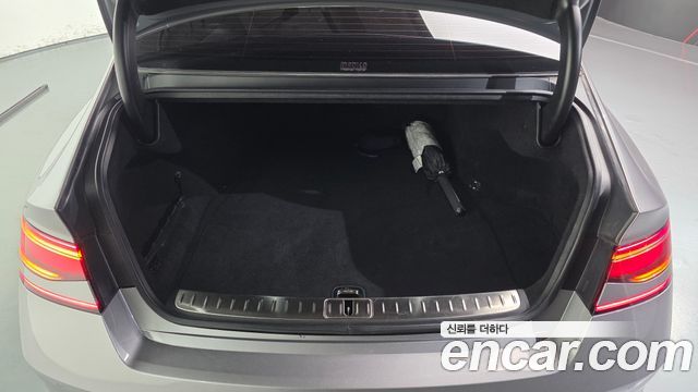 Genesis G90 2022 — photo 36