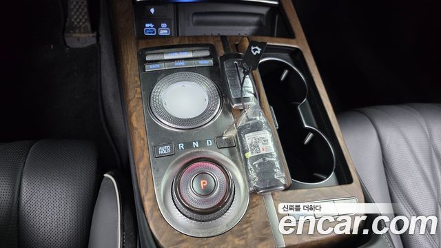 Genesis G80 2022 — photo 12