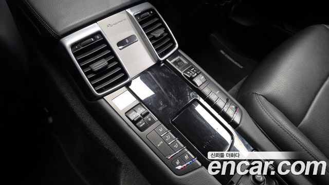 Porsche Panamera 2016 — photo 24