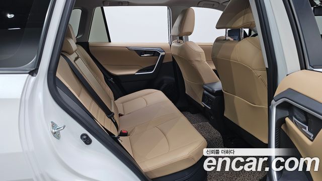 Toyota RAV4 2025 — photo 18