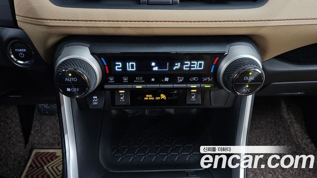 Toyota RAV4 2025 — photo 22