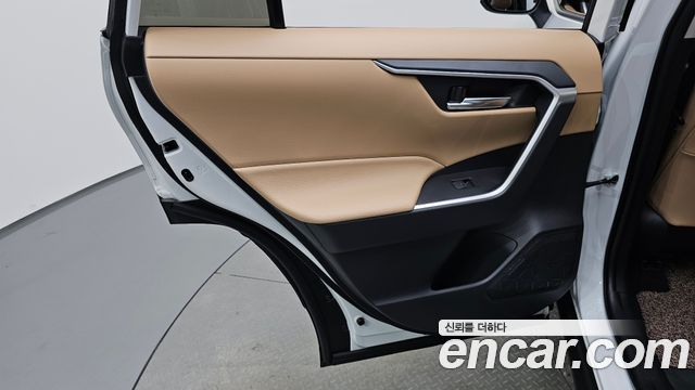 Toyota RAV4 2025 — photo 15