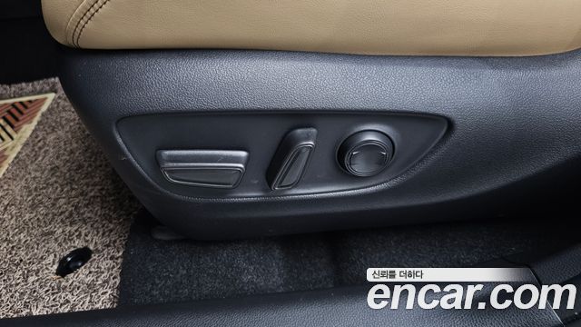 Toyota RAV4 2025 — photo 28
