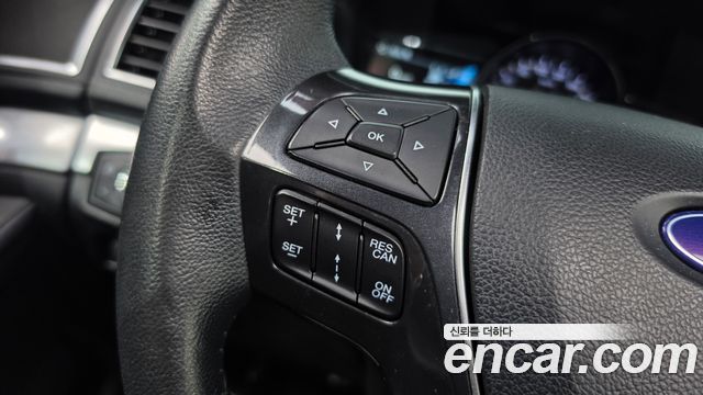 Ford Explorer 2019 — photo 16