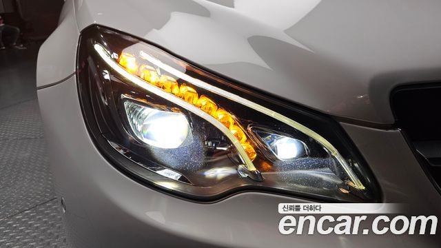 Mercedes-Benz E-Class 2014 — photo 8