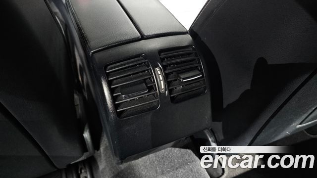 Mercedes-Benz E-Class 2014 — photo 30