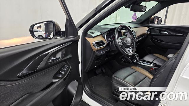 Chevrolet Korea Trailblazer 2022 — photo 13