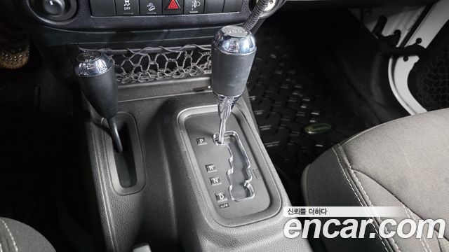 Jeep Wrangler 2015 — photo 9
