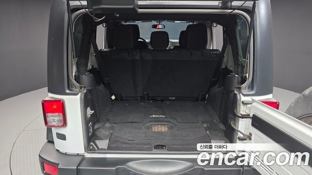 Jeep Wrangler 2015 — photo 20