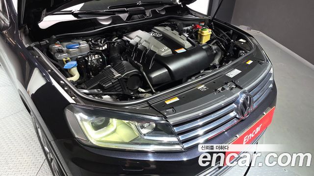 Volkswagen Touareg 2016 — photo 6