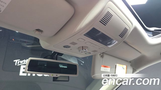 Volkswagen Touareg 2016 — photo 19