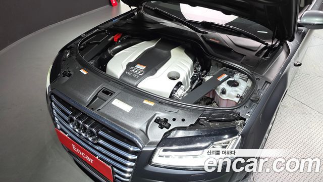 Audi A8 2015 — photo 6