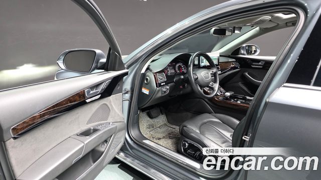 Audi A8 2015 — photo 10