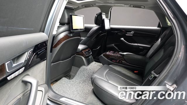 Audi A8 2015 — photo 11