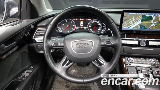 Audi A8 2015 — photo 12